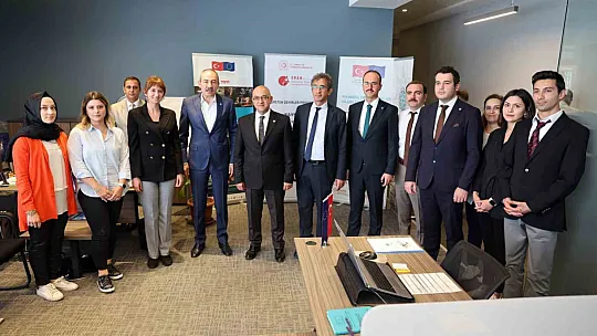 Murat Cahit Cıngı : 'Şehrimizin geleceği e-ticaret ve ihracatta'