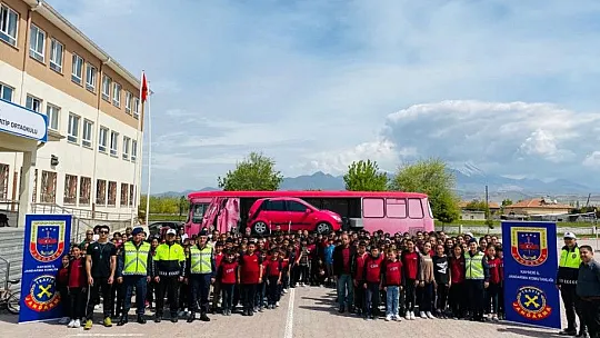 Öğrencilere trafik eğitimi