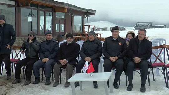 Erciyes'te 'Vatan Sevgisi Yürüyüşü'