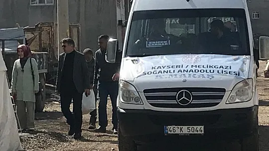 Öğrenciler, harçlıkları depremzedelere gönderdi