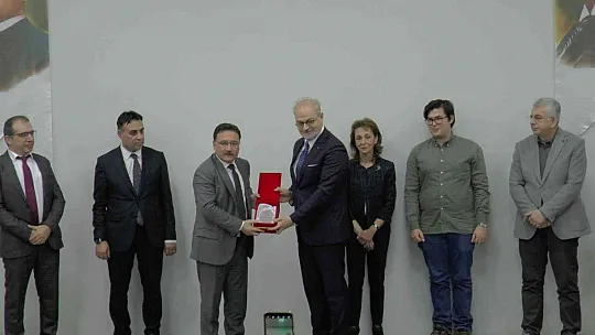 İlk etiketi Vali yapıştırdı!