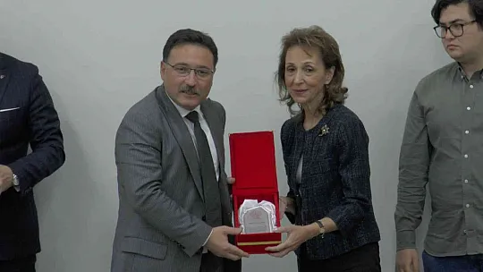 İlk etiketi Vali yapıştırdı!