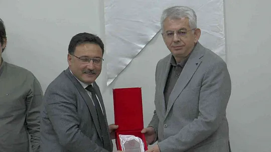İlk etiketi Vali yapıştırdı!