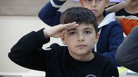 Asker annesi Gülay Lafçı gözyaşlarını tutamadı