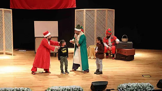 Büyük küçük herkes oradaydı