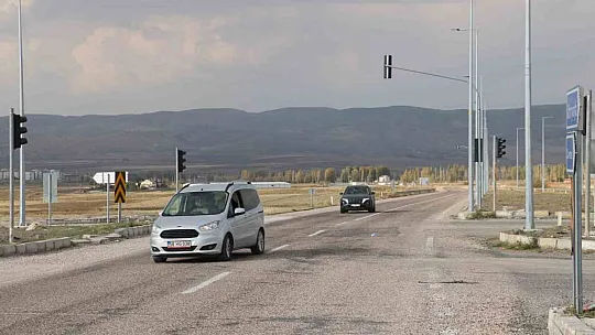 Onlarca kişinin ölümüne neden olan 'ölüm kavşağı' ışıklandırıldı