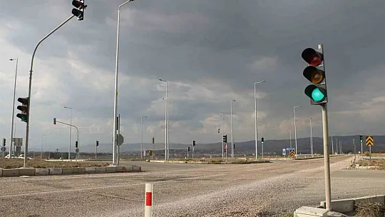 Onlarca kişinin ölümüne neden olan 'ölüm kavşağı' ışıklandırıldı
