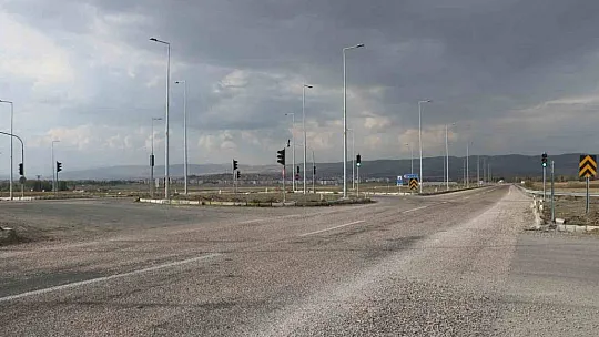 Onlarca kişinin ölümüne neden olan 'ölüm kavşağı' ışıklandırıldı