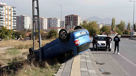 Kayseri'de araç takla attı: 2'si çocuk 3 yaralı