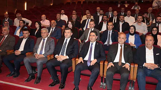 Özdemir ve Ersoy mazbatalarını aldı