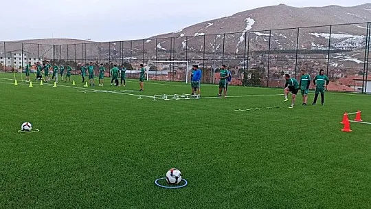Pınarbaşı Stadı'nda ilk antrenman