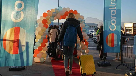 Rusya'dan Polanya'dan Erciyes'e Charter uçuşlar başladı