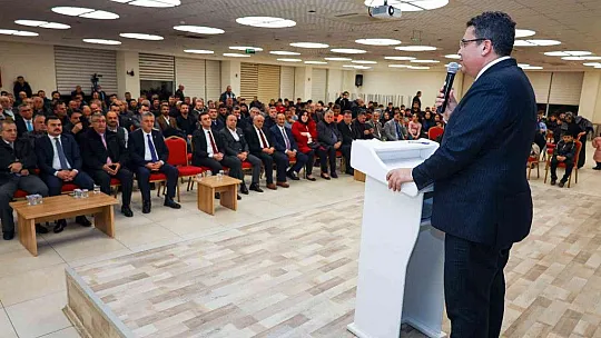 Ersoy, Yahyalı'da konferans verdi