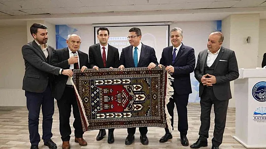 Ersoy, Yahyalı'da konferans verdi