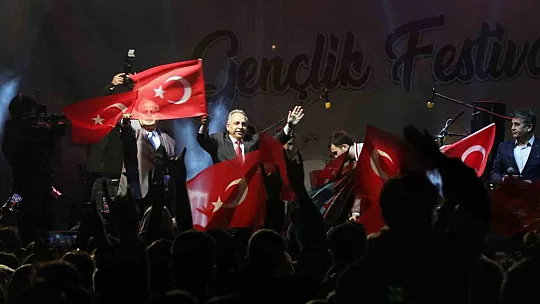 Protokolden 19 Mayıs mesajları
