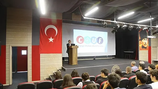 Rektör Altun, lise öğrencileri ile buluştu