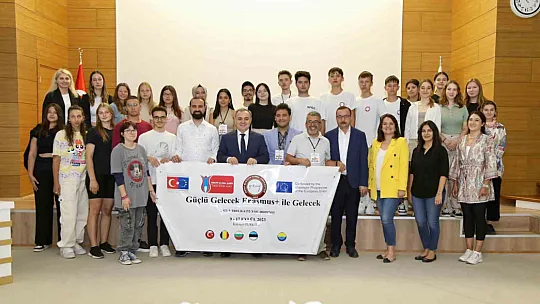 Altun, ERASMUS öğrencileri ile bir araya geldi