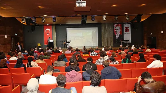 Şehrin Şairleri AGÜ'de Buluştu