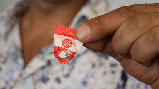 Şeker aldı içinden ne çıktı?