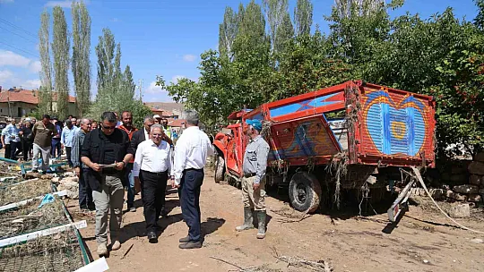Büyükkılıç, sel vuran ilçede incelemelerde bulundu
