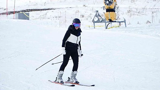 Kayakseverler Erciyes'e akın etti