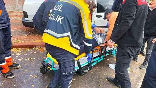 Sivas'ta ehliyetsiz sürücüler kaza yaptı, her iki tarafa da para cezası kesildi