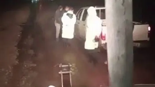 Sivas'ta sel birçok köy yolunu ulaşıma kapattı