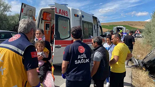 Sivas'ta trafik kazası: 3'ü çocuk 5 yaralı