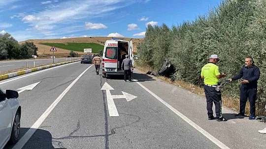 Sivas'ta trafik kazası: 3'ü çocuk 5 yaralı
