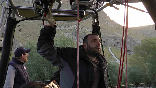 Türk bayrağı ile havalandı...