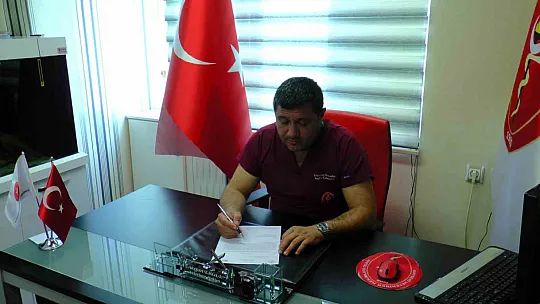 'Sokak hayvanlarına dişinizi göstermeyin'