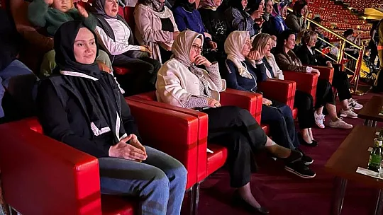 1000 kişi bakın ne yaptı?
