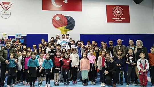 3 madalya aldılar...