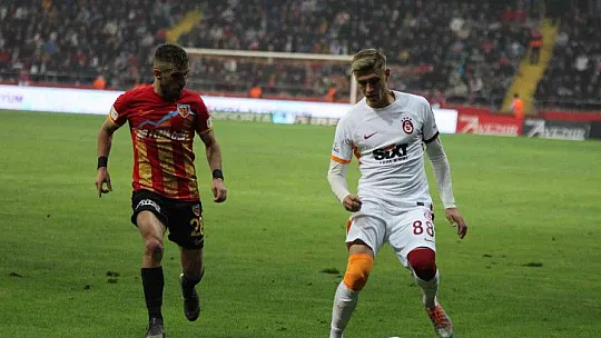 Spor Toto Süper Lig: Kayserispor: 2 - Galatasaray: 1 (Maç sonucu)