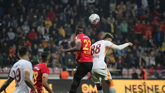 Spor Toto Süper Lig: Kayserispor: 2 - Galatasaray: 1 (Maç sonucu)