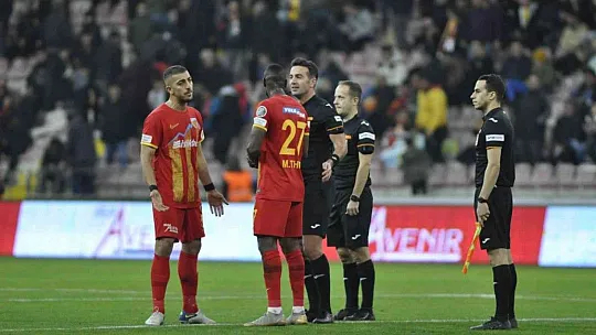 Spor Toto Süper Lig: Kayserispor: 1 - Konyaspor: 2 (İlk yarı)
