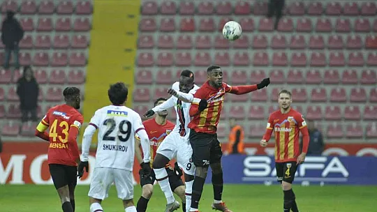 Spor Toto Süper Lig: Kayserispor: 0 - Fatih Karagümrük: 2 (İlk yarı)