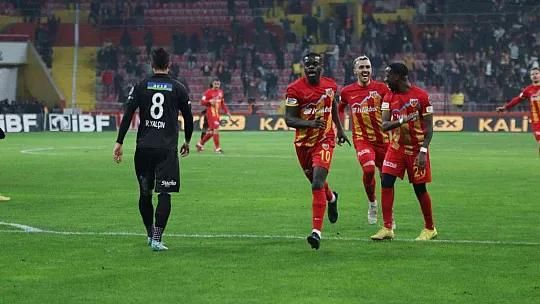 Kayserispor: 3 - Sivasspor: 0 (İlk yarı)