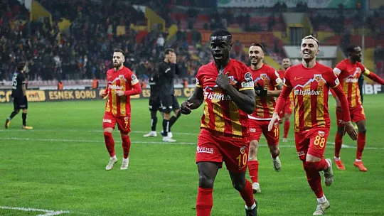 Kayserispor: 3 - Sivasspor: 0 (İlk yarı)