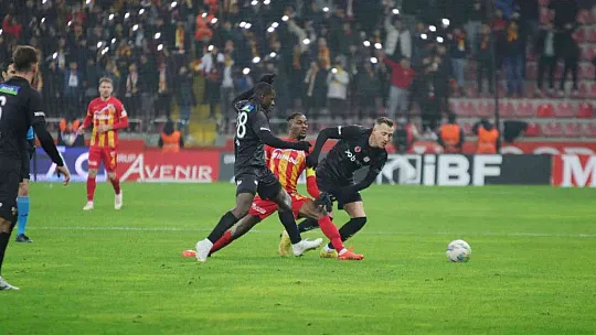 Kayserispor: 3 - Sivasspor: 0 (İlk yarı)