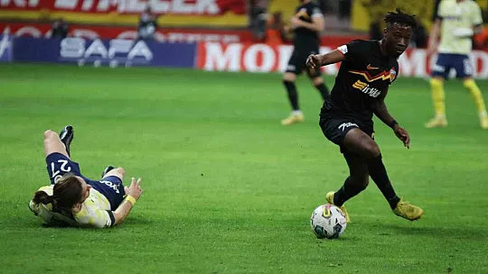 Spor Toto Süper Lig: Kayserispor: 0 - Fenerbahçe: 1 (İlk yarı)