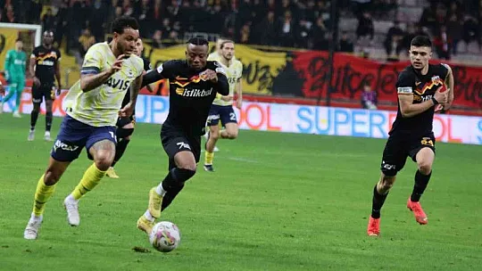 Spor Toto Süper Lig: Kayserispor: 0 - Fenerbahçe: 1 (İlk yarı)