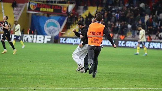Spor Toto Süper Lig: Kayserispor: 0 - Fenerbahçe: 1 (İlk yarı)