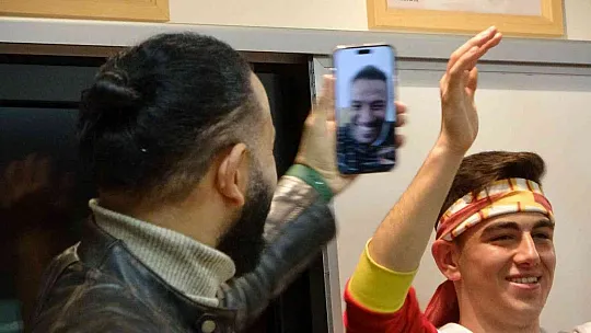 Stadyuma değil, okula geldiler
