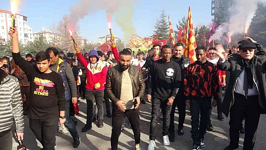 Stadyuma değil, okula geldiler