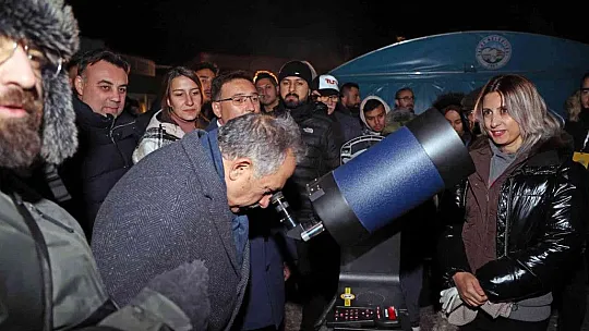 Talas Belediyesi'nden uzayın derinliklerine götüren sergi