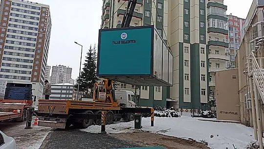 Yalçın: Talas Belediyesi Deprem Bölgesinde Çok Yönlü Çalışıyor...