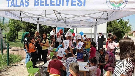 Gezici kütüphane Okuma Şenliğiyle çocuklar hem eğleniyor hem öğreniyor