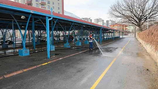 Talas'ta pazar temizliği...