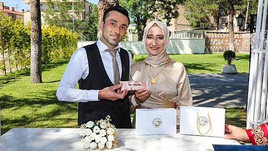 Talas'ta resmi tatiller, nikah sevincine engel değil